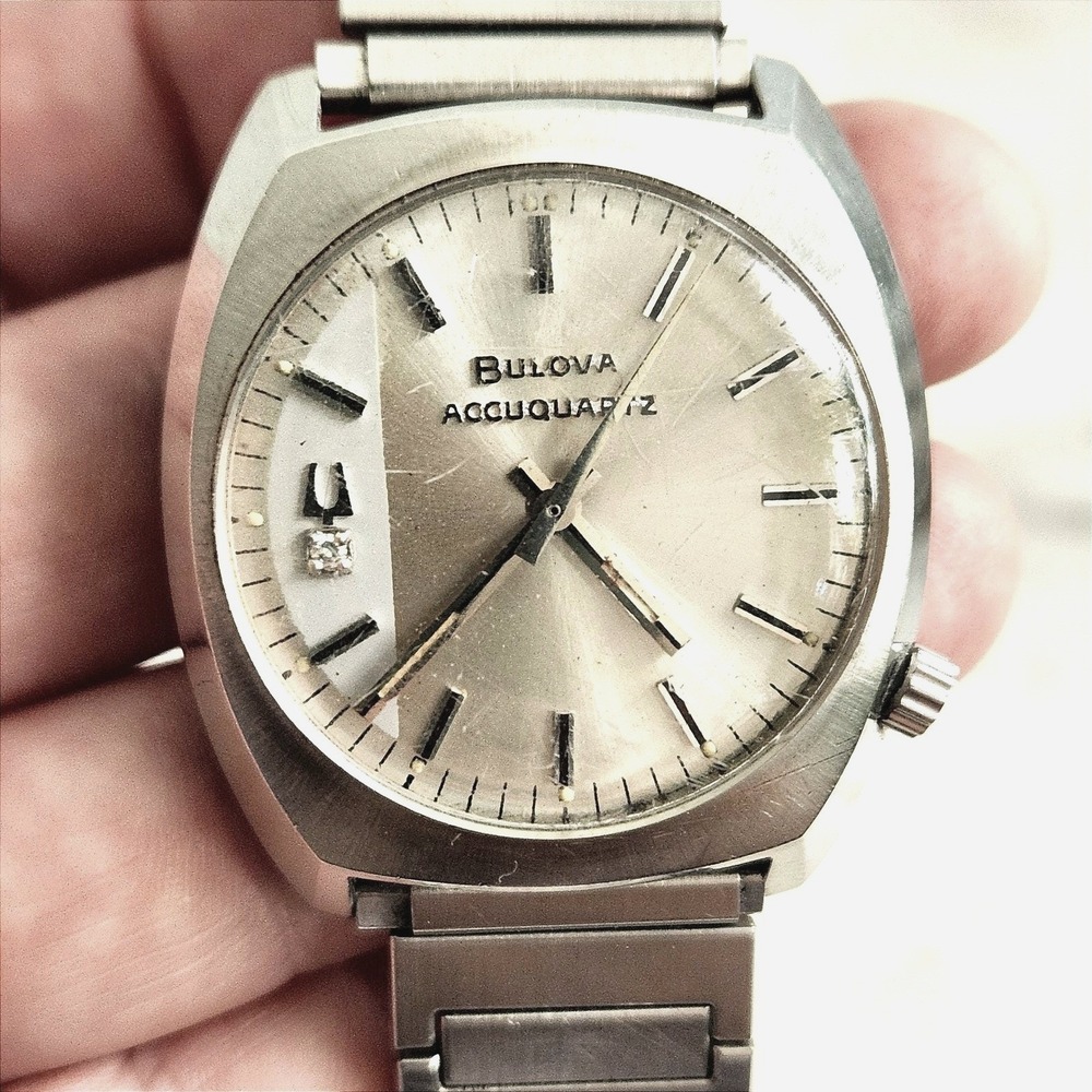 Vintage Bulova Accutron Accuquartz Stainless Steel Diamond 218 Watch FOR‎ PARTS